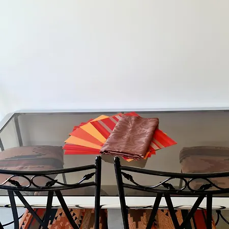 50m2 Avec Terrasse Transat Barbecue Parking Апартаменты