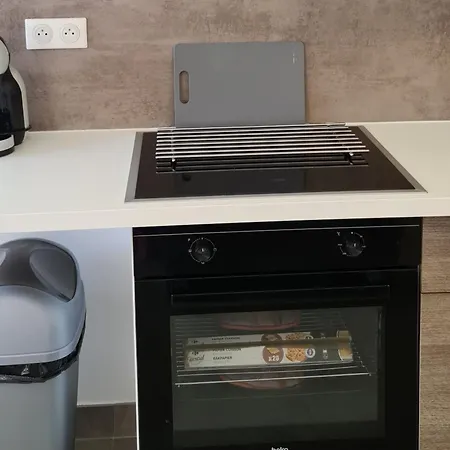50m2 Avec Terrasse Transat Barbecue Parking Antibes